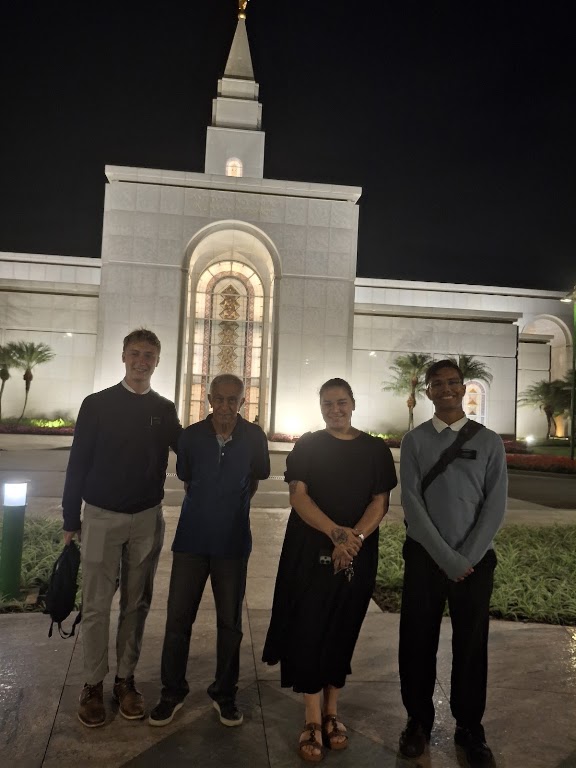 Fachada de A Igreja de Jesus Cristo dos Santos dos Últimos Dias