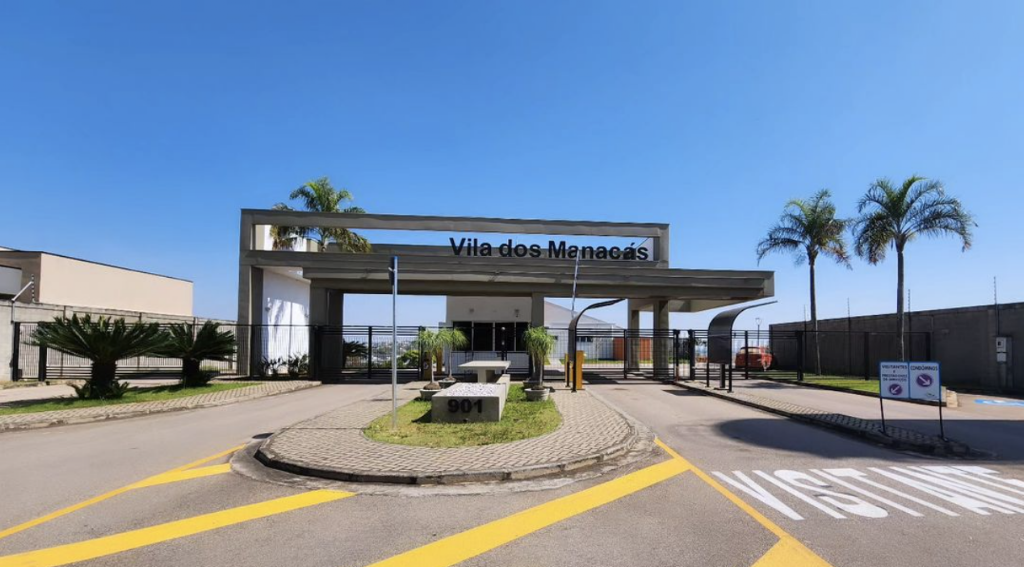 Fachada de Vila dos Manacás