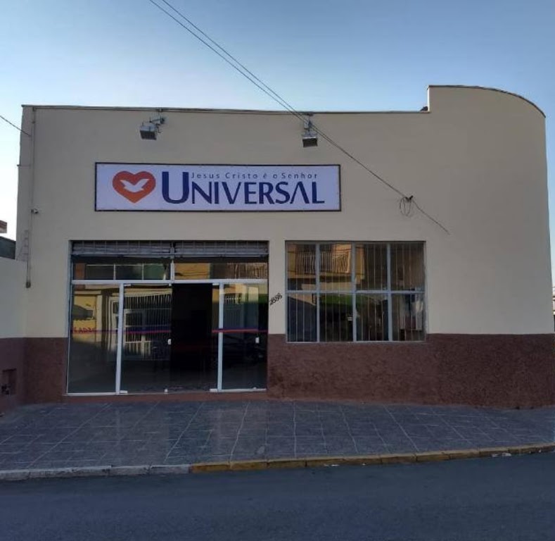 Fachada de Igreja Universal Salto