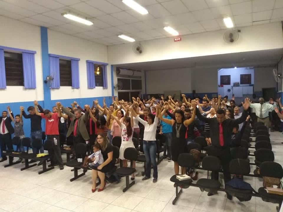 Fachada de Igreja Pentecostal Águas Vivas