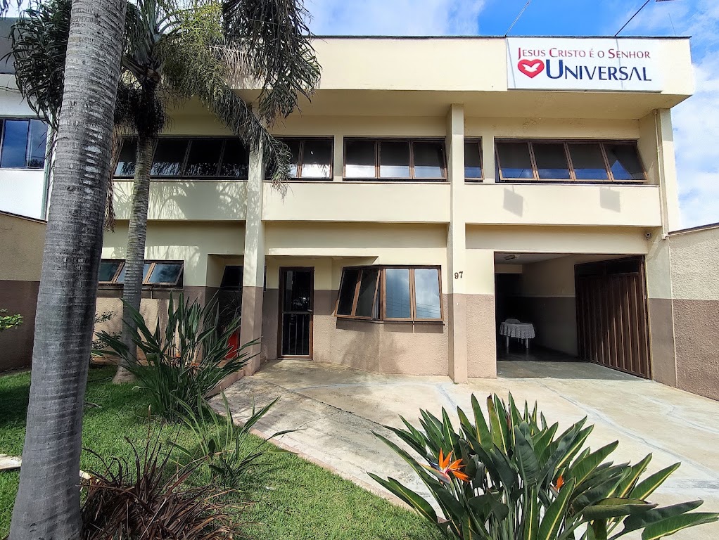 Fachada de Igreja Universal SSJ