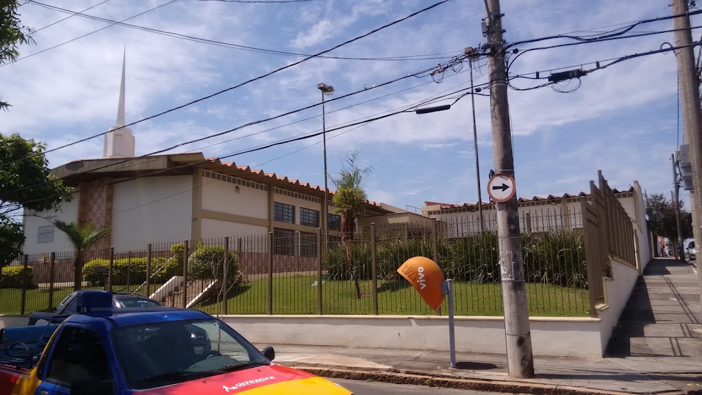 Fachada de A Igreja de Jesus Cristo dos Santos dos Últimos Dias