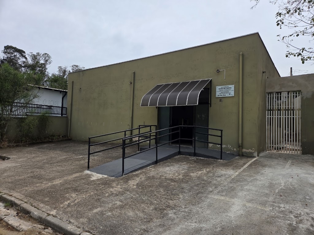 Fachada de Igreja de Cristo em Salto