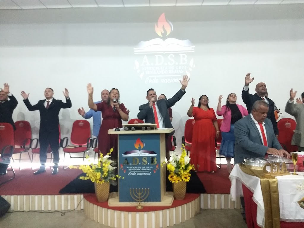 Fachada de ADSB Igreja Assembleia de Deus Semeando Brasas