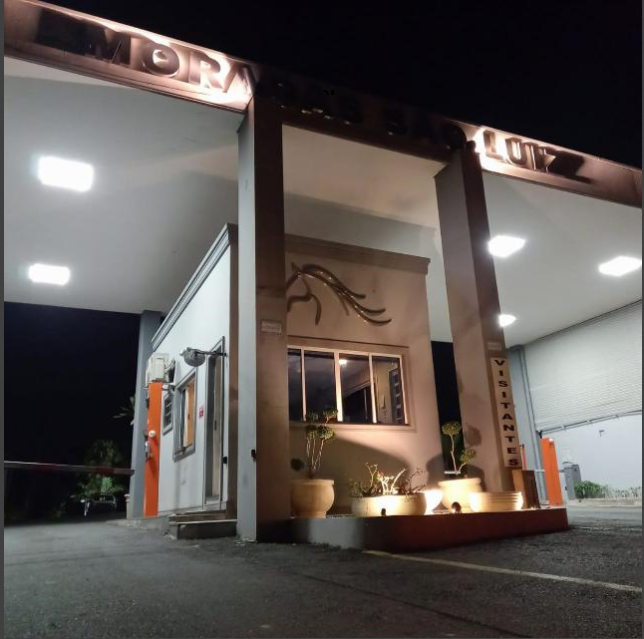 Fachada de Condominio Moradas São Luiz