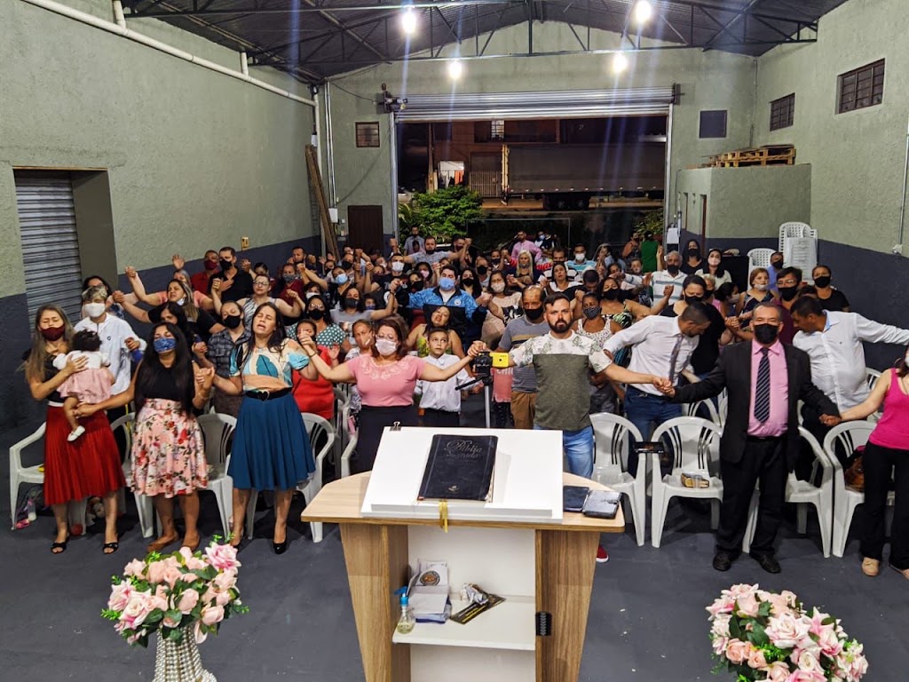 Fachada de IGREJA RENOVADA TRONO DA GRAÇA