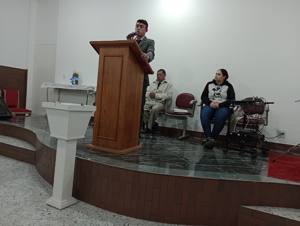 Fachada de Assembleia de Deus Renovada Cristo Vive - Caputera
