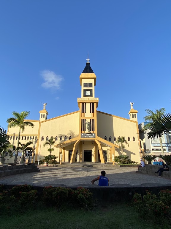 Fachada de Paróquia São João Batista peruibe