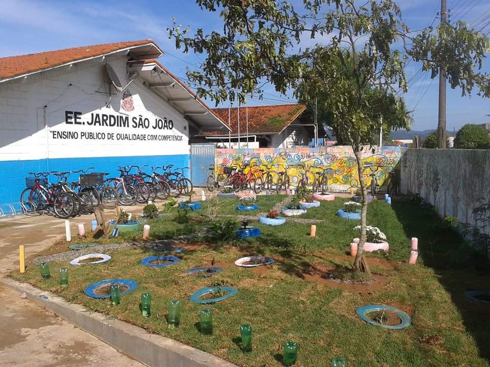 Fachada de E. E. Jardim São João