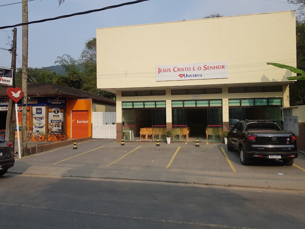 Fachada de Igreja Universal