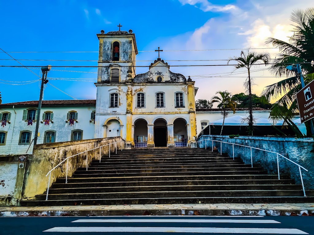Fachada de Paróquia Nossa Senhora do Amparo