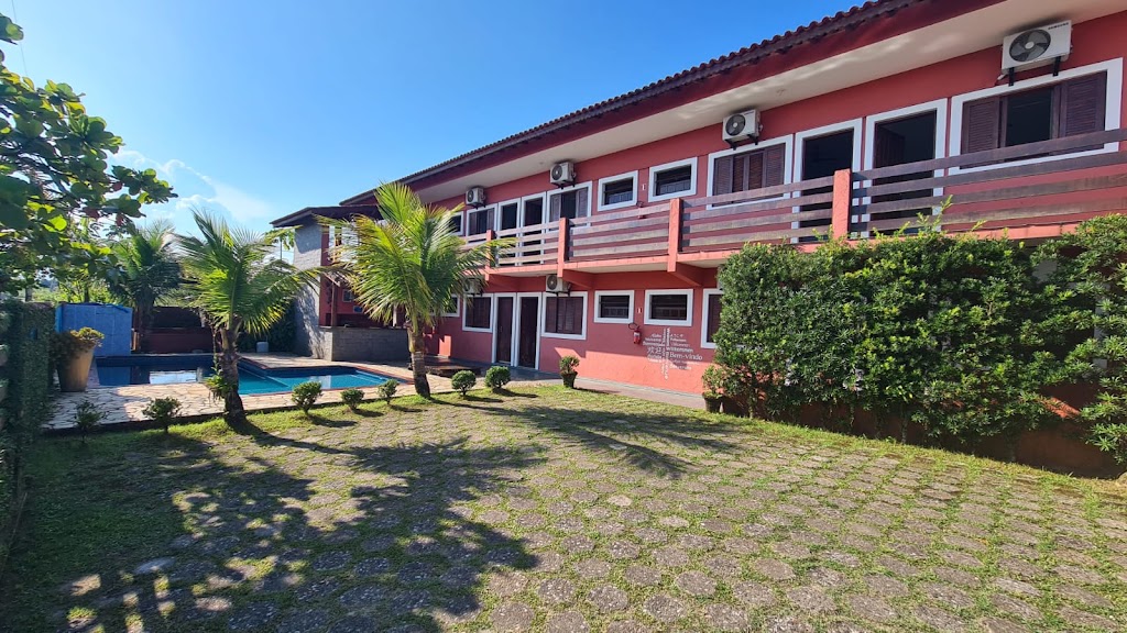 Fachada de Pousada Retiro das Caravelas em Cananéia