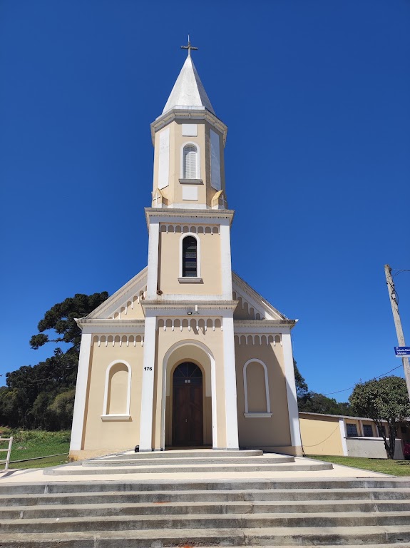 Fachada de Capela São Pedro - Colônia Marcelino
