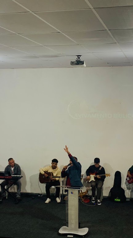 Fachada de Igreja Evangélica Avivamento Bíblico SABARÁ - CIC