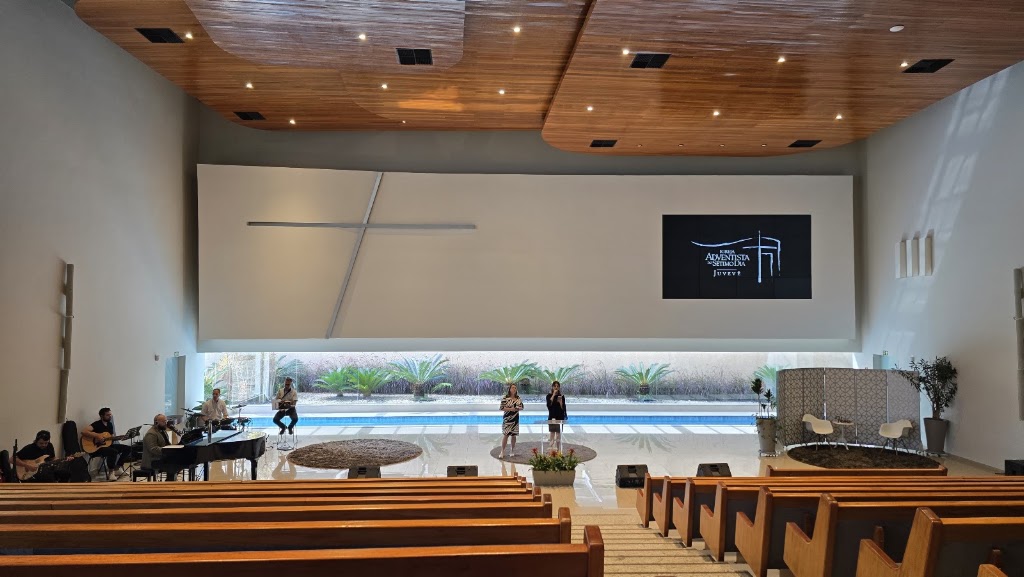 Fachada de Igreja Adventista do Sétimo Dia do Juvevê