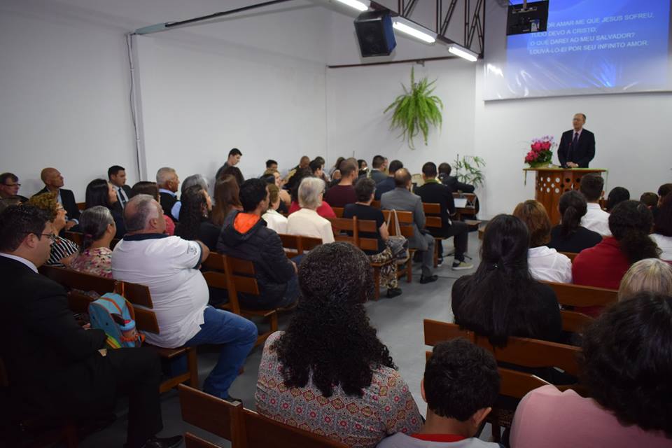 Fachada de Igreja Cristã Maranata - Sitio Cercado - Curitiba/PR