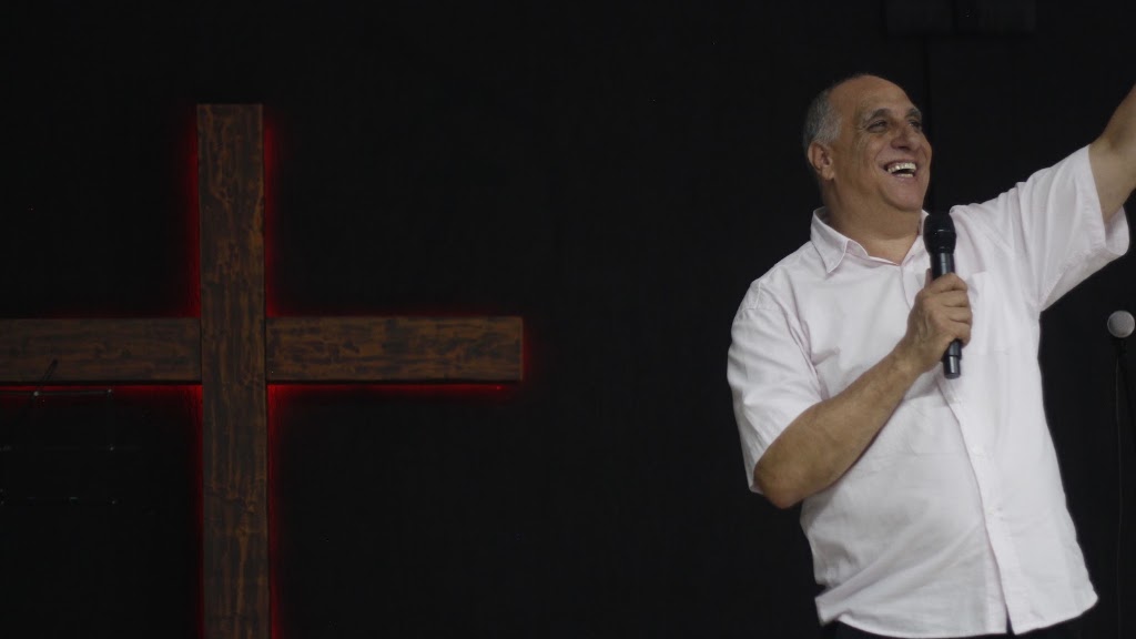 Fachada de O Brasil Para Cristo - Sitio Cercado
