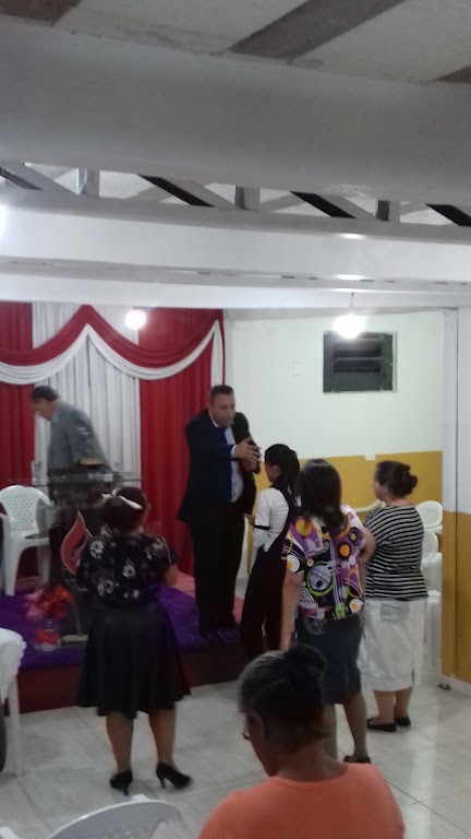 Fachada de Igreja Evangélica Pentecostal o Reino de Deus