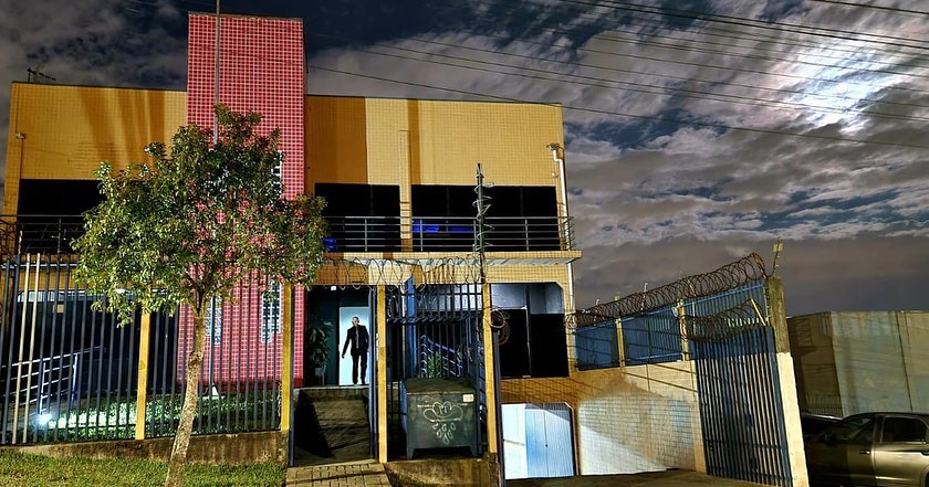 Fachada de Centro Evangélico de Curitiba