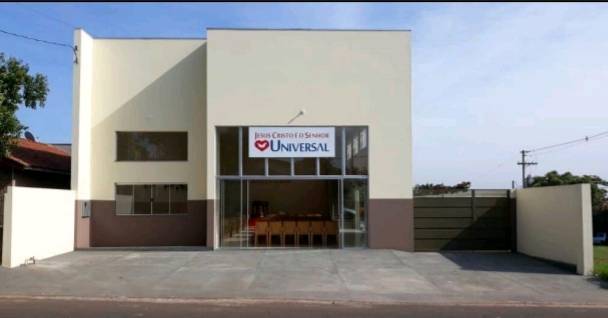 Fachada de Igreja Universal