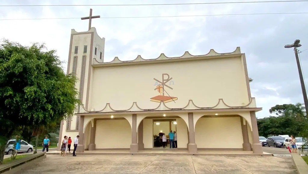 Fachada de Paróquia Sagrada Família de Nazaré