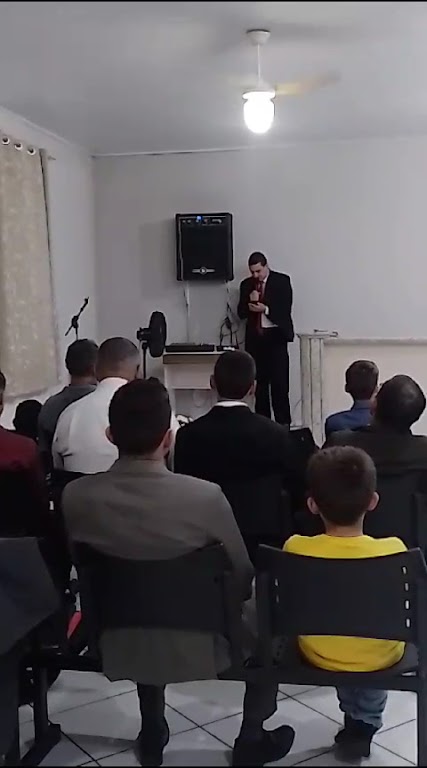 Fachada de Igreja Pentecostal Deus é Amor - São Domingos