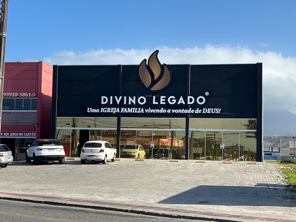 Fachada de Divino Legado