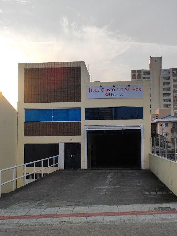 Fachada de Igreja Universal