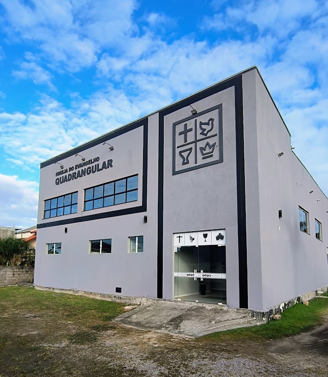 Fachada de Quadrangular Canasvieiras