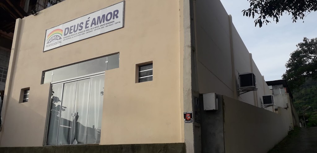 Fachada de Igreja Pentecostal Deus é Amor Sucursal
