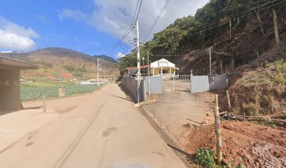 Fachada de Primeira Igreja Batista Em Água Quente
