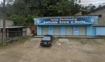 Fachada de Igreja Pentecostal Edificada Sobre a Rocha