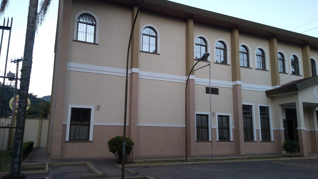 Fachada de A Igreja de Jesus Cristo dos Santos dos Últimos Dias