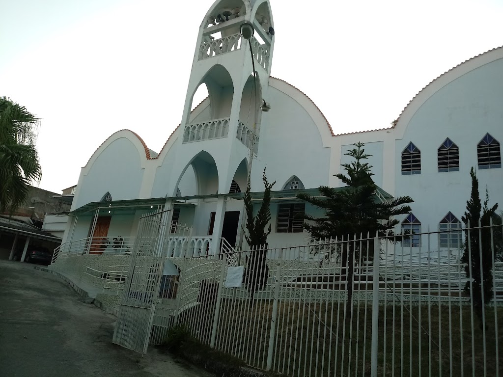 Fachada de Paróquia Nossa Senhora Aparecida de Linhares