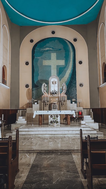 Fachada de Santuário Eucarístico Arquidiocesano - Cenáculo São João Evangelista - Religiosos e Religiosas Sacramentinos