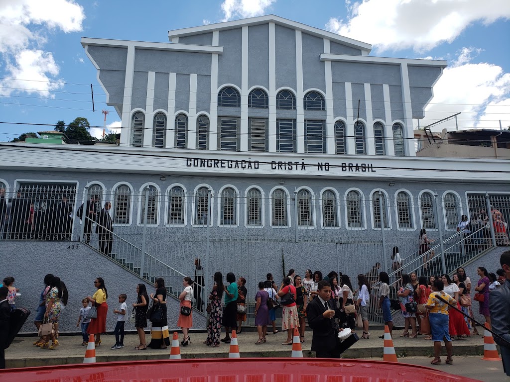Fachada de Congregação Cristã no Brasil - Santos Dumont
