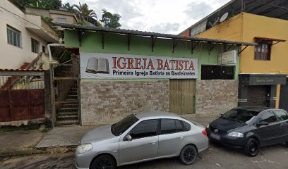 Fachada de Primeira Igreja Batista No Bandeirantes