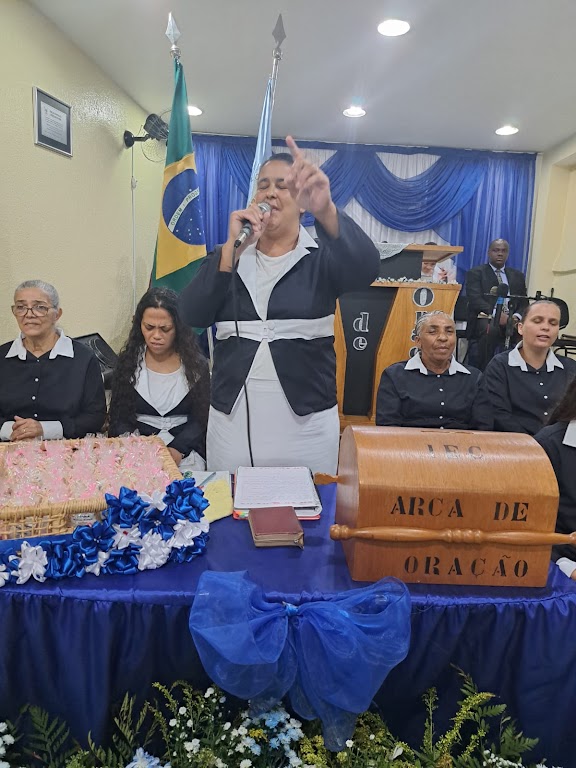 Fachada de Igreja Evangelica Castiçais de Ouro