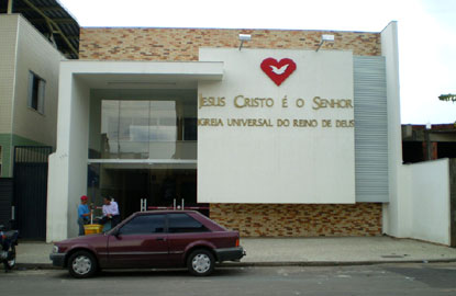 Fachada de Igreja Universal Benfica