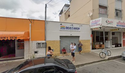 Fachada de Igreja Pentecostal Deus é Amor Sede Central