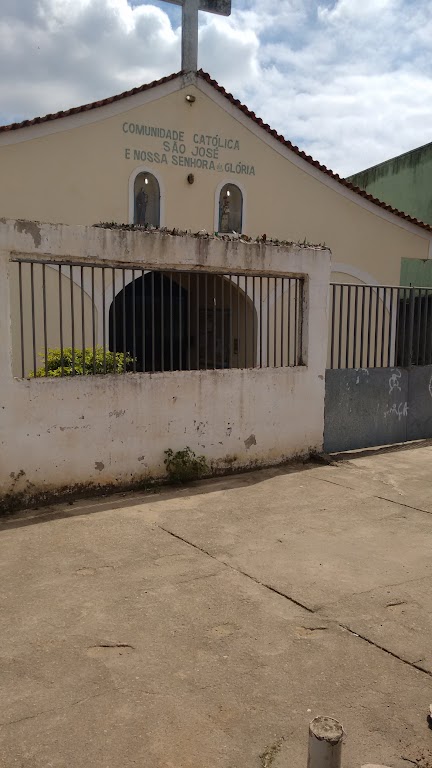 Fachada de Comunidade Católica São José e Nossa Senhora da Glória