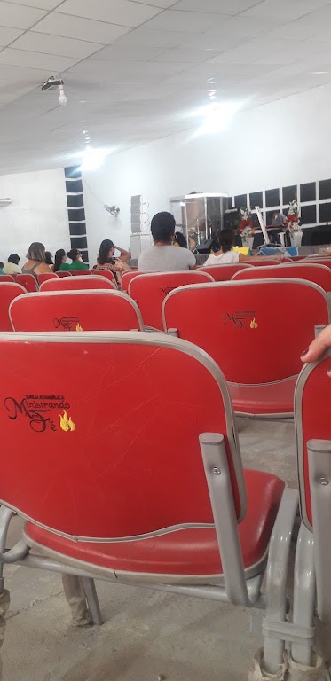 Fachada de Igreja Evangélica Ministrando em Fé