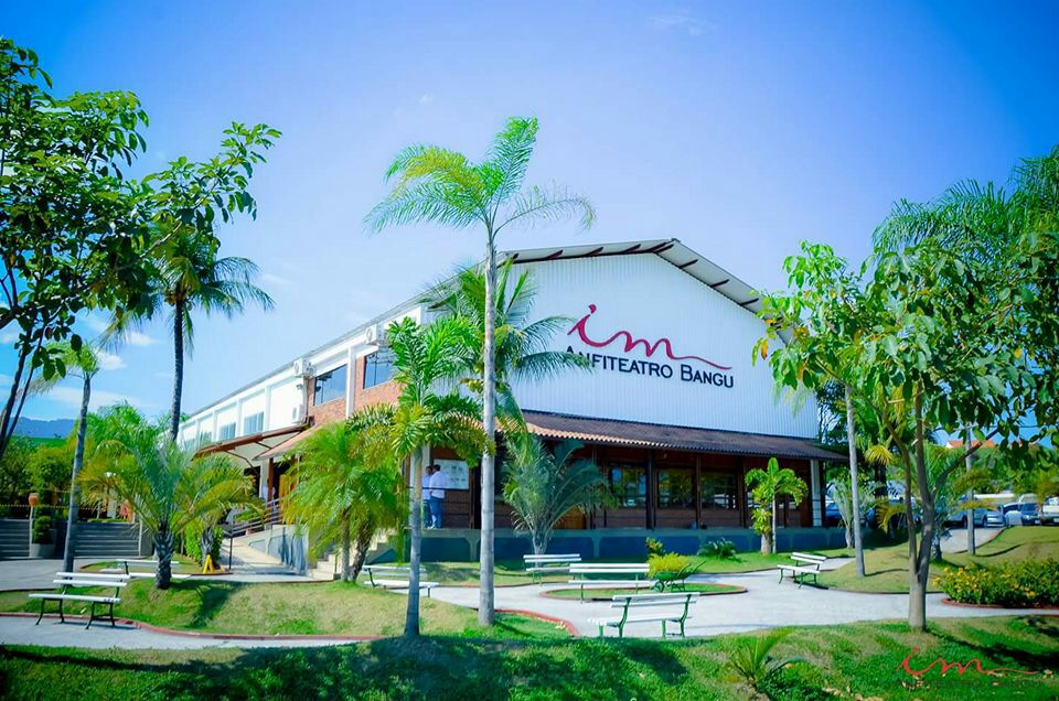 Fachada de Maanaim Bangu