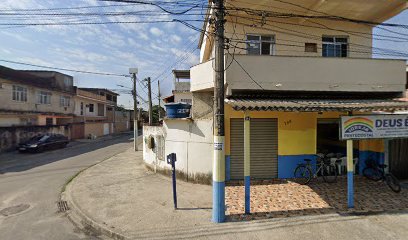 Fachada de Igreja Pentecoastal Deus é Amor Sede Regional