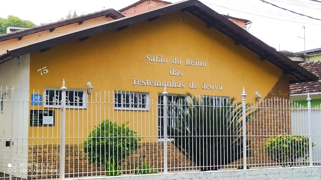 Fachada de Salāo Do Reino Das Testemunhas De Jeová