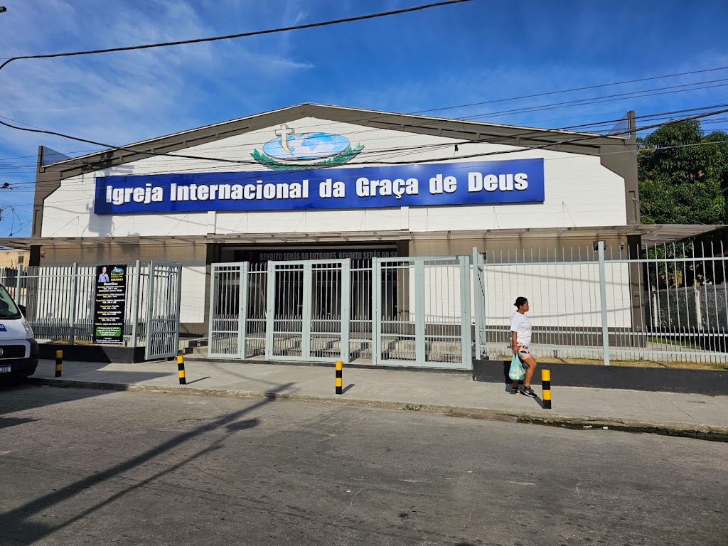 Fachada de IIGD (Igreja Internacional da Graça de Deus) Cerâmica