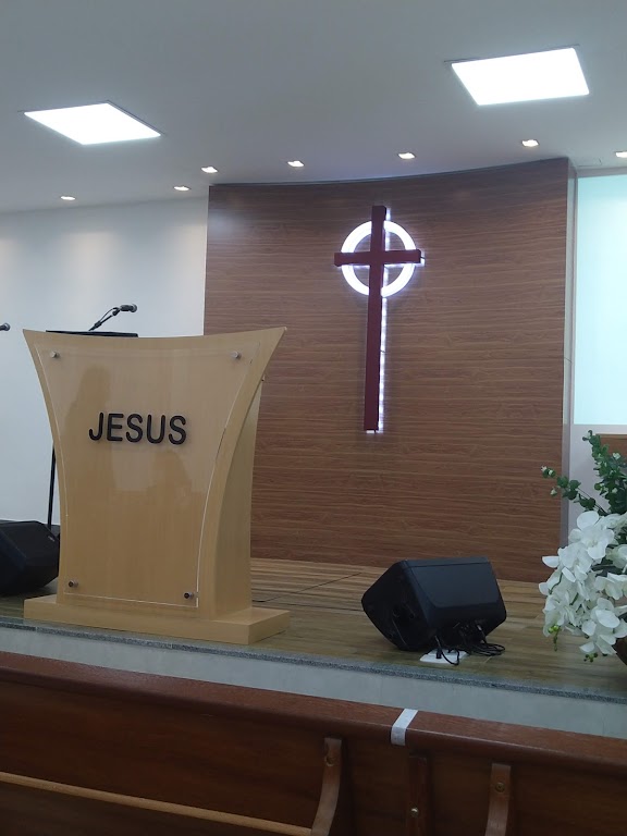 Fachada de Igreja Cristã Nova Vida - Caonze