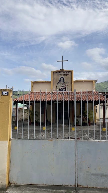 Fachada de Comunidade Católica de Santa Terezinha