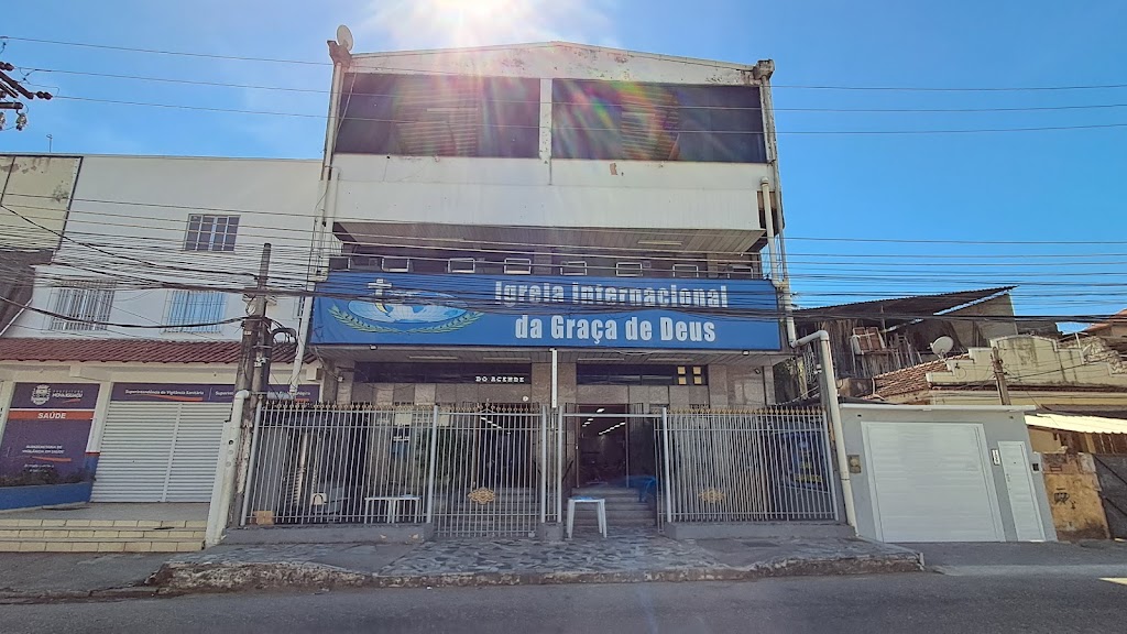 Fachada de Igreja Internacional da Graça de Deus - Nova Iguaçu