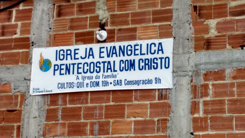 Fachada de Igreja Evangélica Pentecostal com Cristo